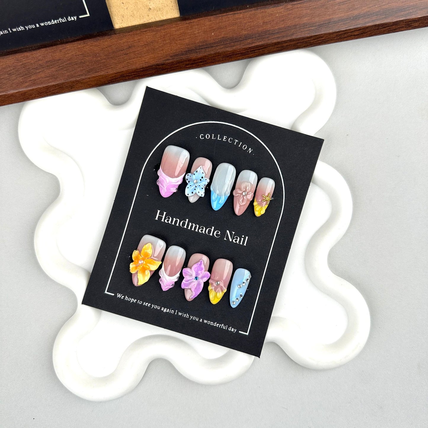 AF2800-Pure handmade three-dimensional dopamine white Europe and the United States wind handmade wear nail senior carving removable New Year Valentine's Day