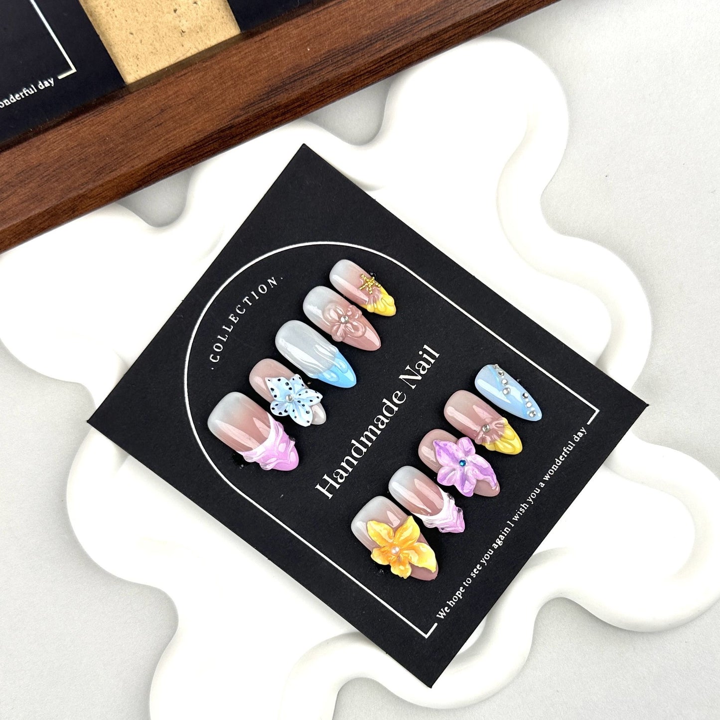 AF2800-Pure handmade three-dimensional dopamine white Europe and the United States wind handmade wear nail senior carving removable New Year Valentine's Day