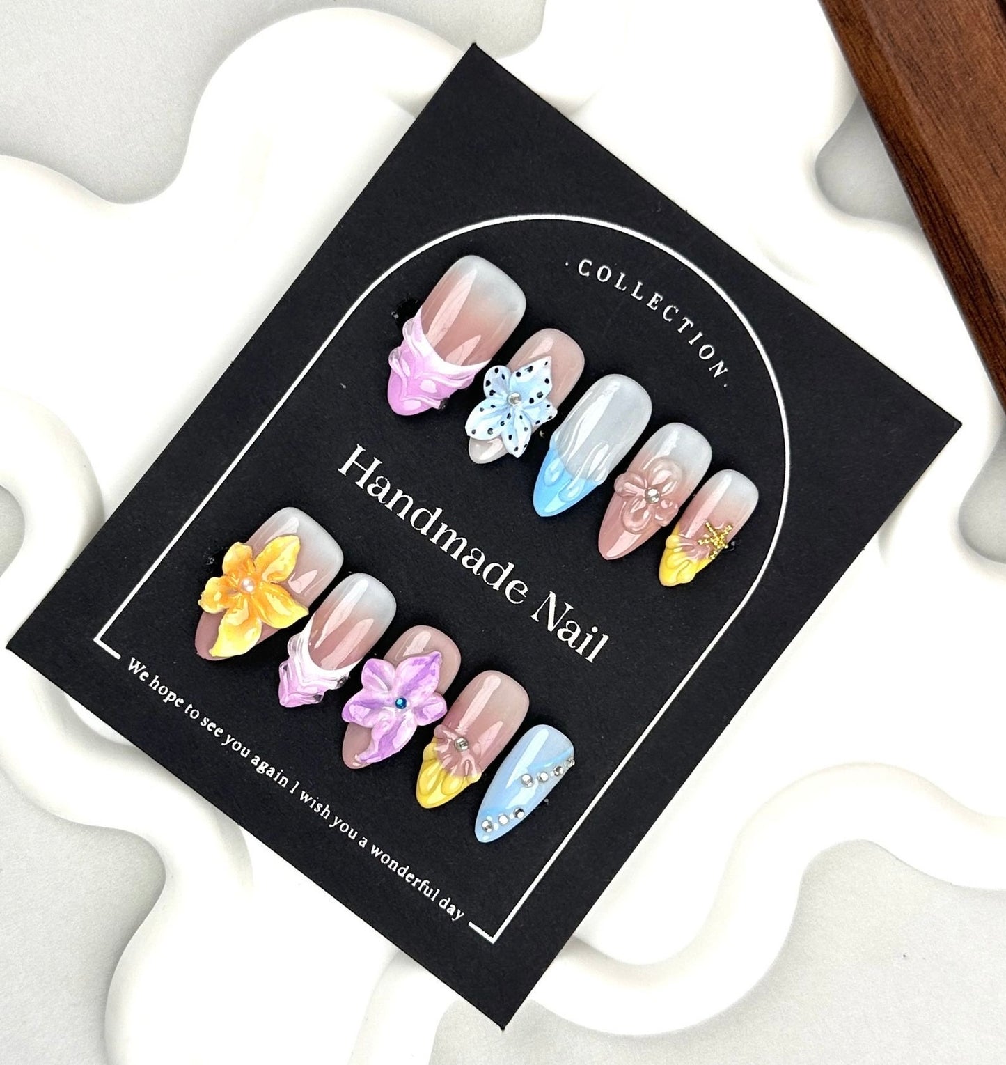 AF2800-Pure handmade three-dimensional dopamine white Europe and the United States wind handmade wear nail senior carving removable New Year Valentine's Day