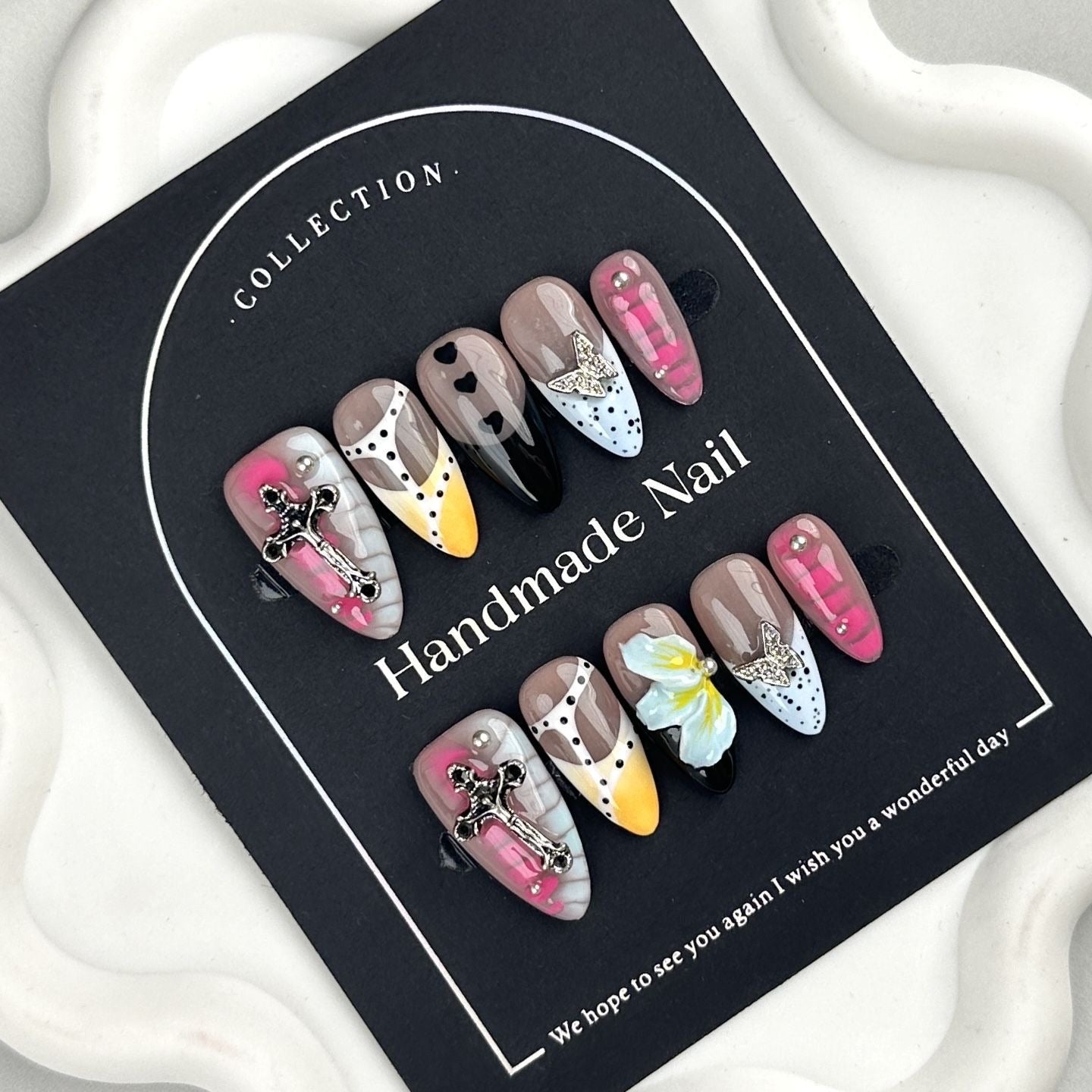 AF2801-Luxury Floral Handmade False Nails with Black Accents, Pearl Details and Animal Print Tips