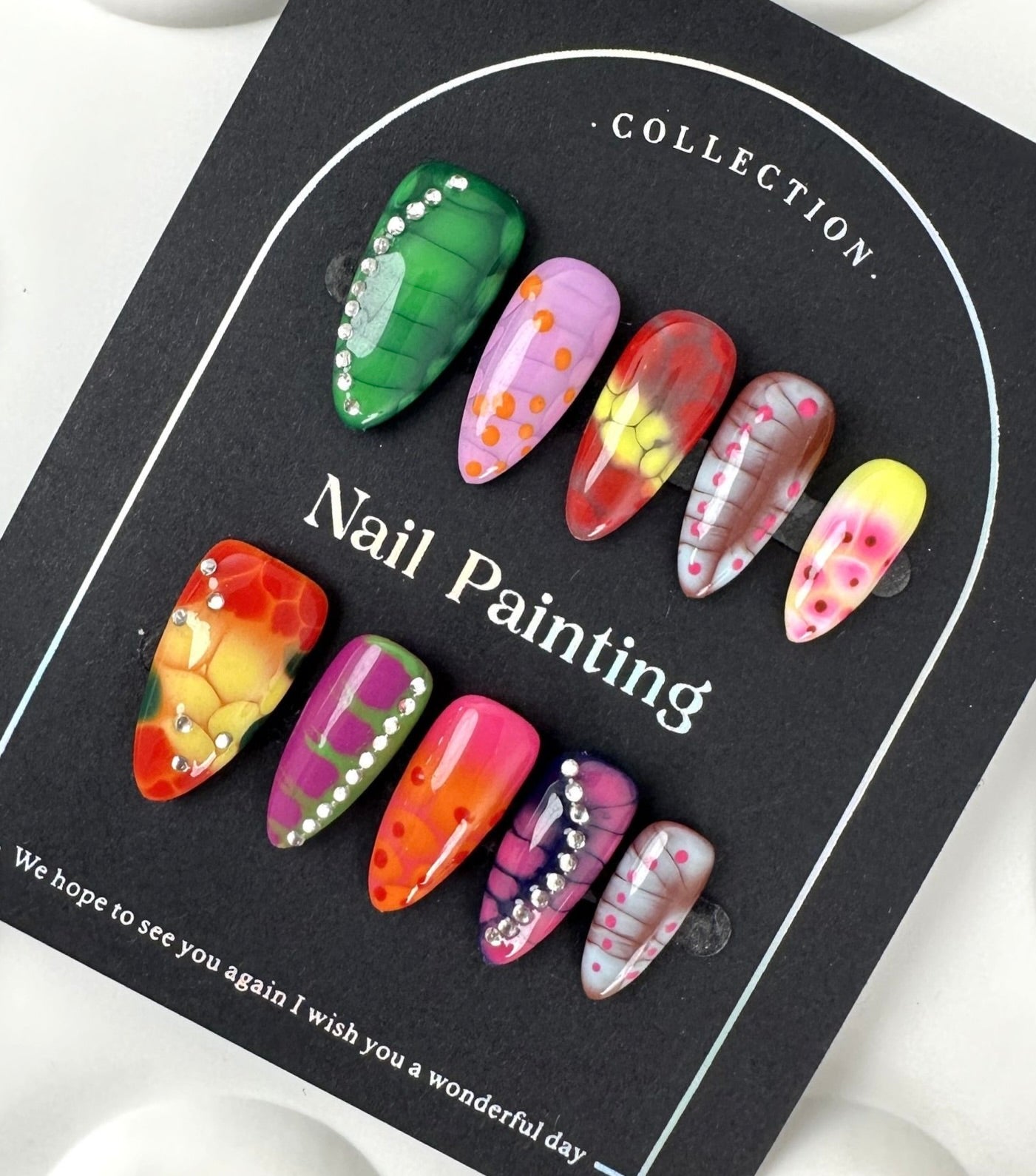 AF3711-Fashion Acrylic Press-On Nails with Artistic Details – Gradient Colors, Zebra Stripes, Flowers & Pearls