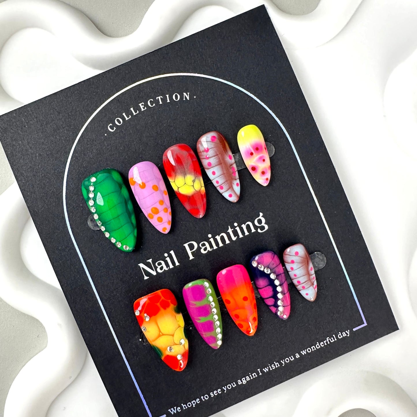 AF3711-Fashion Acrylic Press-On Nails with Artistic Details – Gradient Colors, Zebra Stripes, Flowers & Pearls