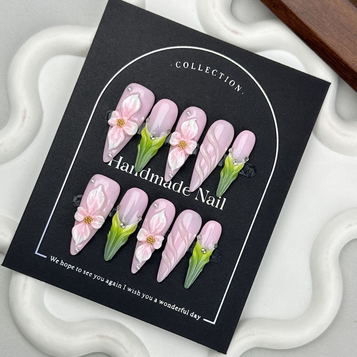 AF2370-Senior Spice Girl white handmade patches French three-dimensional carving wear nail nail art removable nails tulips