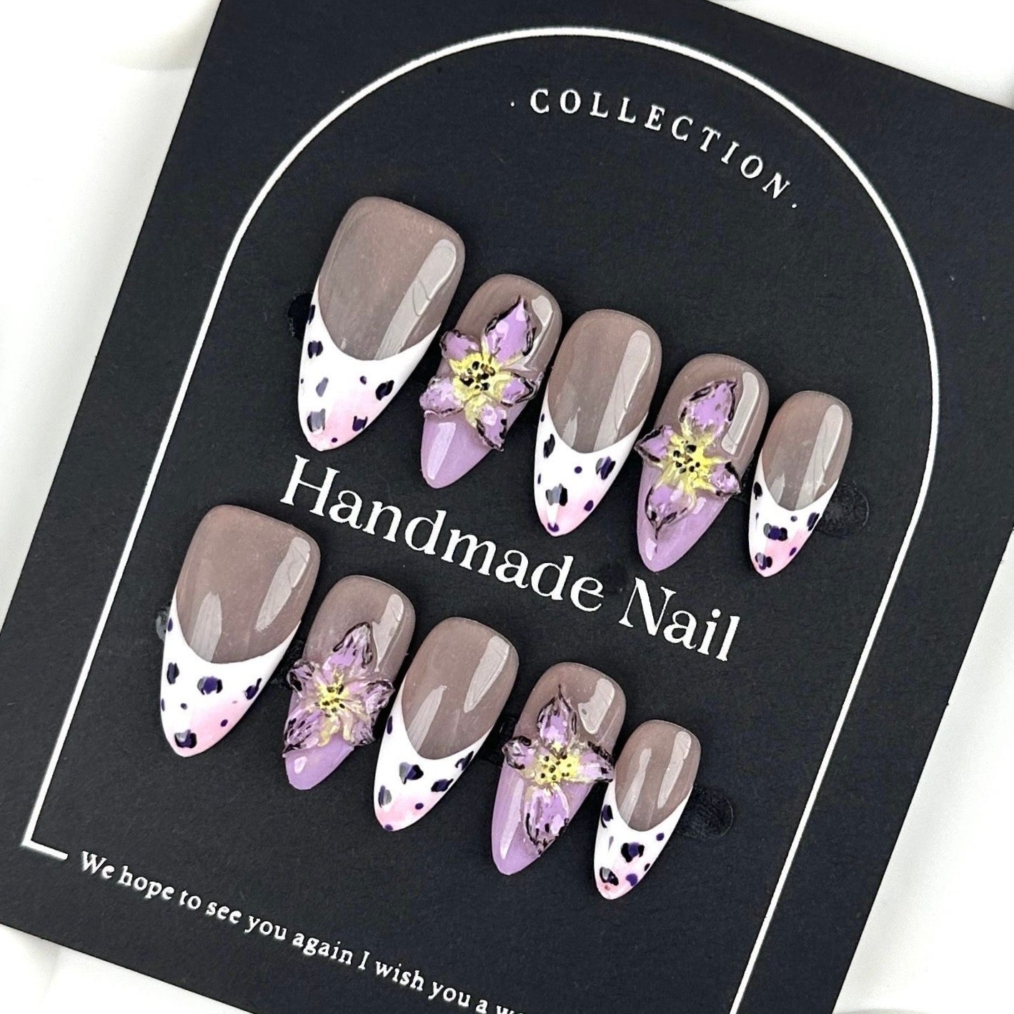 AF2630-Mocha Dot Garden nails