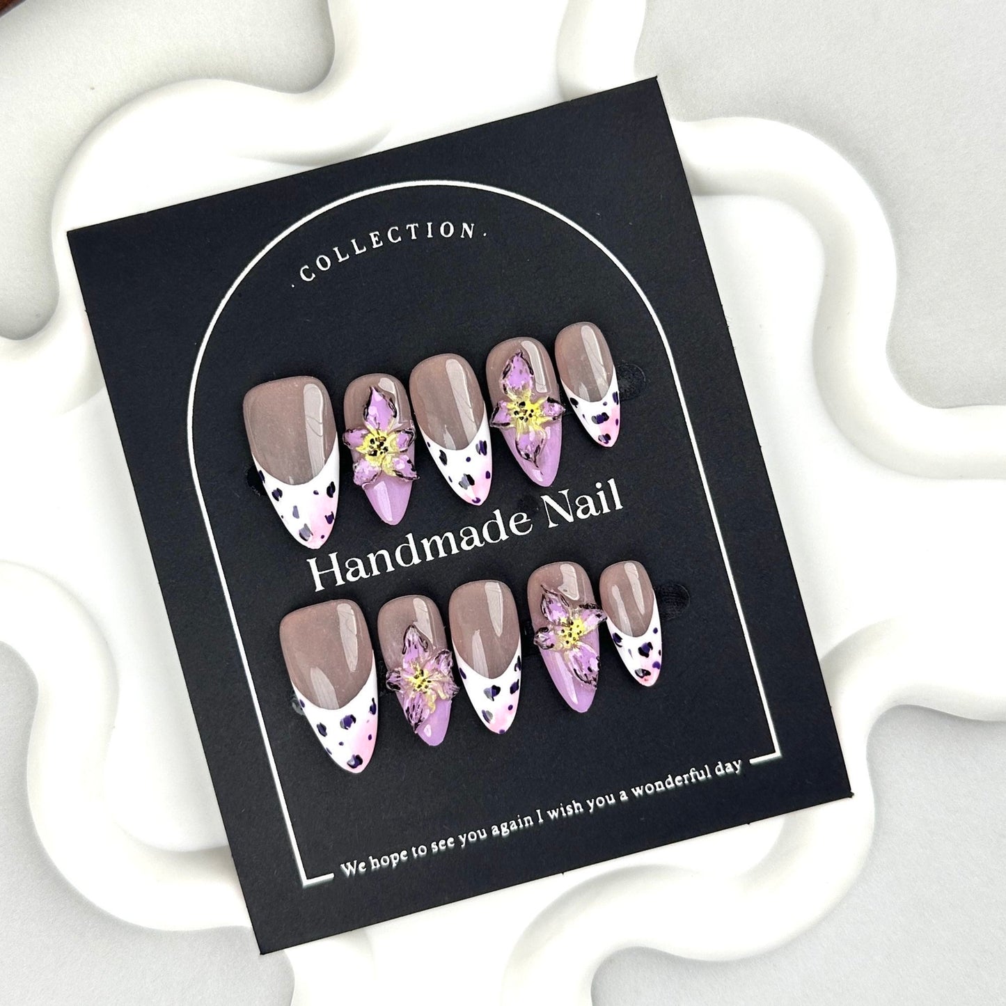 AF2630-Mocha Dot Garden nails